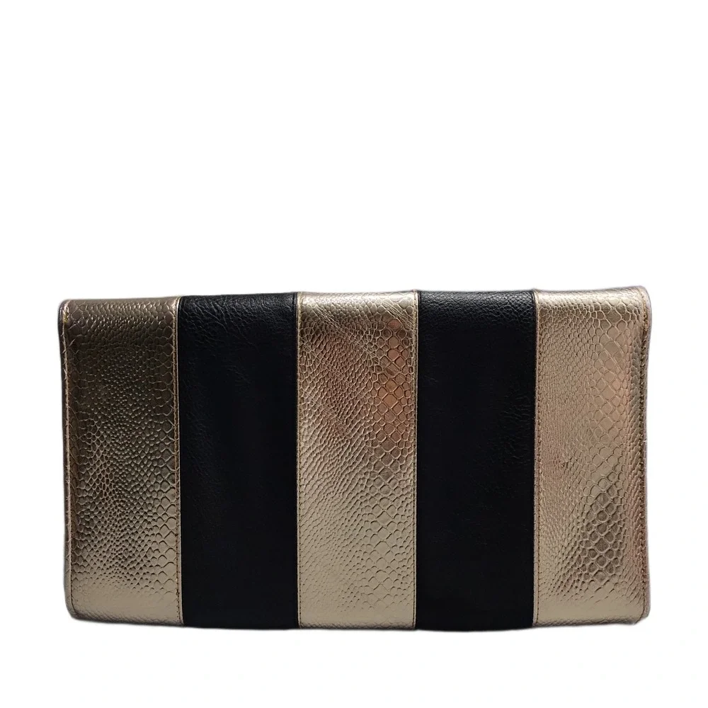 2B Bebe Envelope Clutch Purse Womens Black Gold Metal Tipped Magnetic Closure